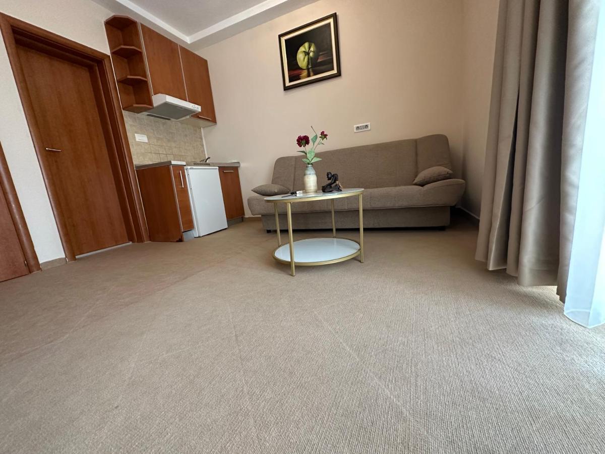 Vila Danica Tivat Lägenhet Exteriör bild