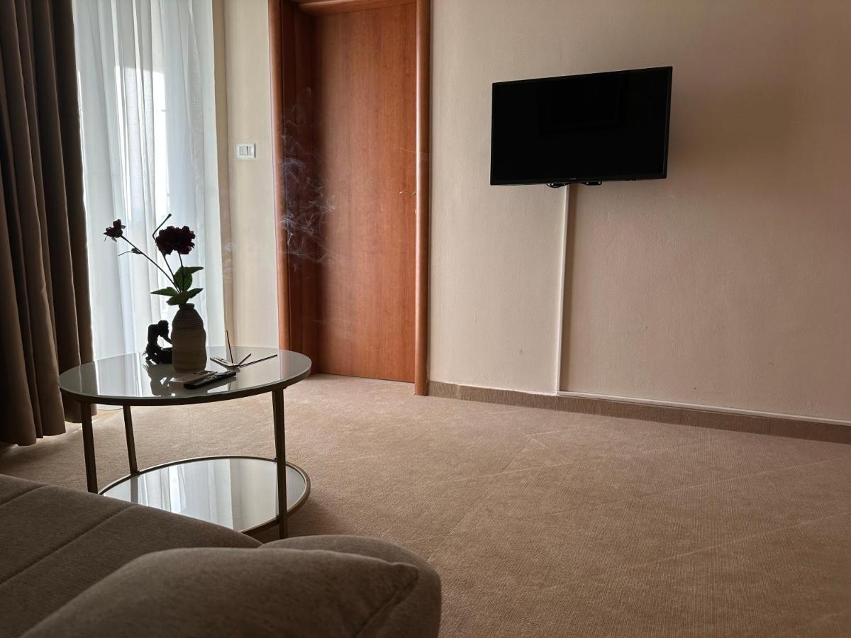 Vila Danica Tivat Lägenhet Exteriör bild