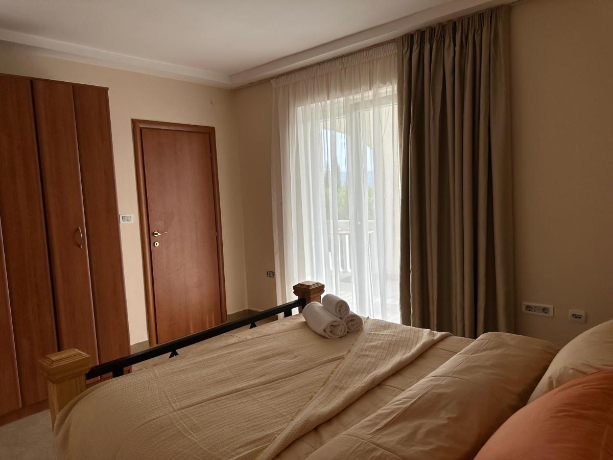 Vila Danica Tivat Lägenhet Exteriör bild