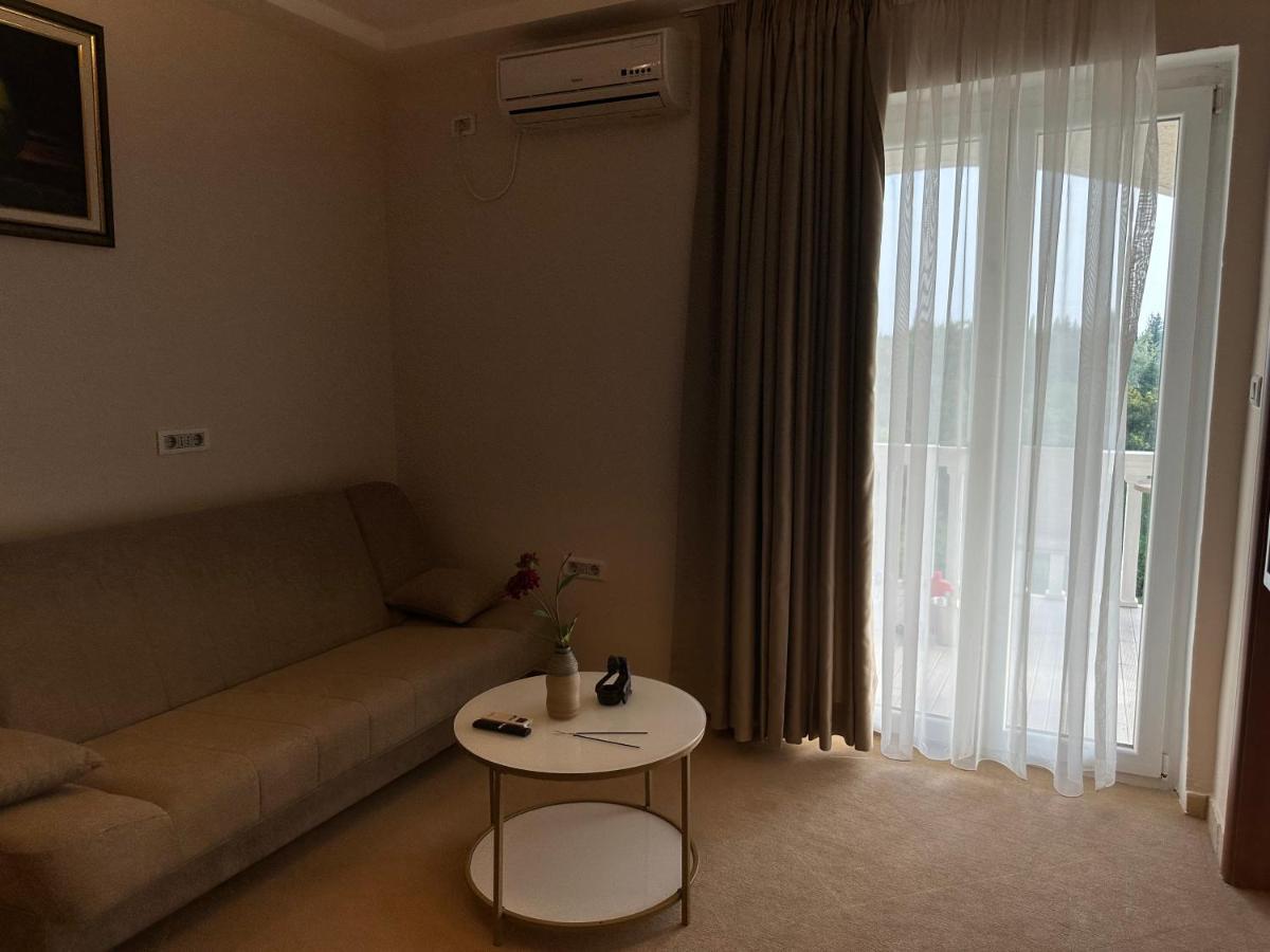 Vila Danica Tivat Lägenhet Exteriör bild
