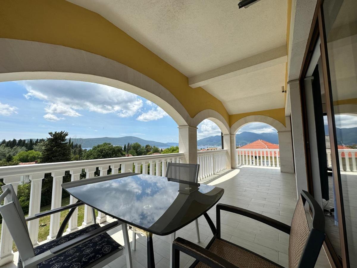 Vila Danica Tivat Lägenhet Exteriör bild