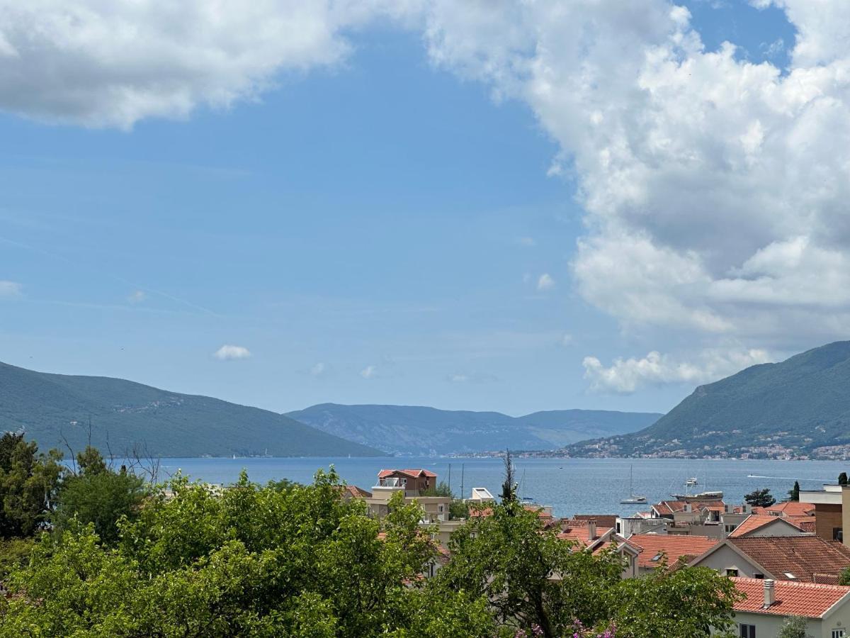 Vila Danica Tivat Lägenhet Exteriör bild