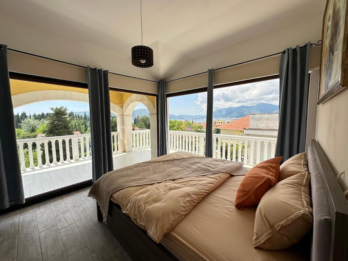 Vila Danica Tivat Lägenhet Exteriör bild