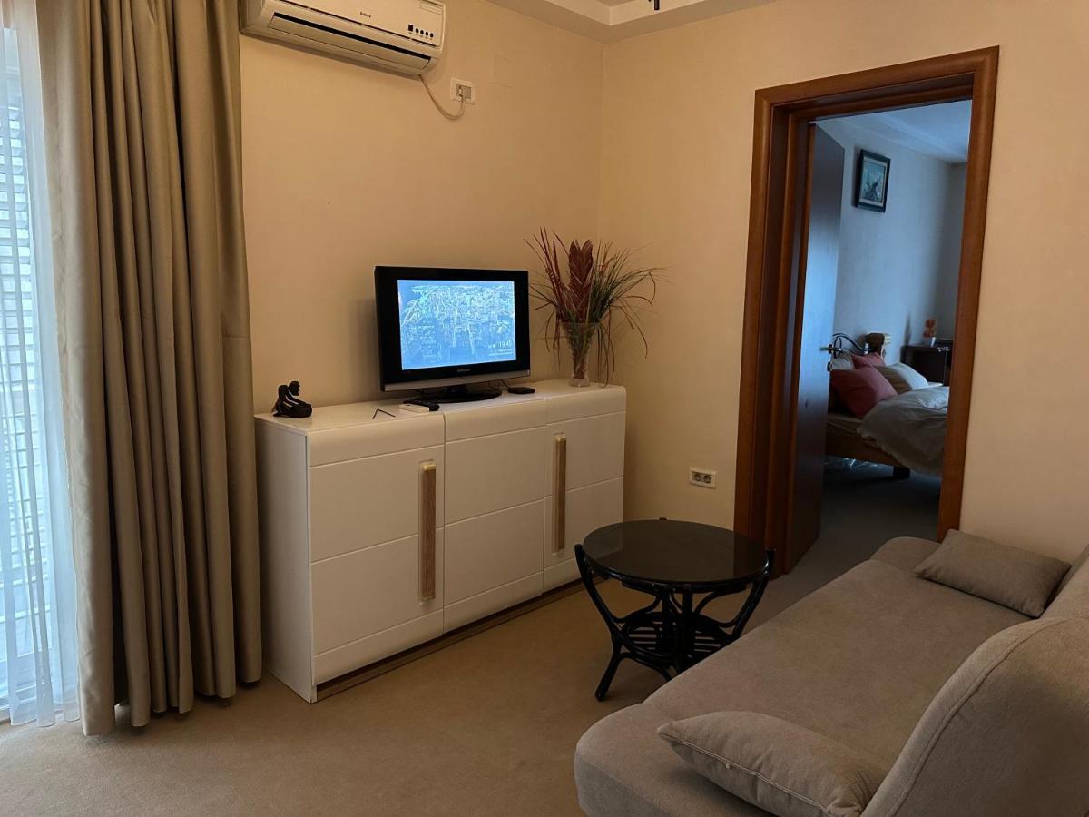 Vila Danica Tivat Lägenhet Exteriör bild