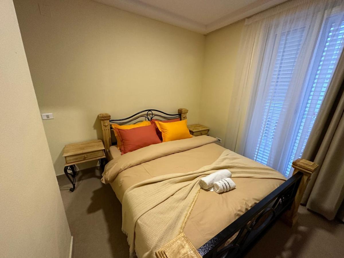 Vila Danica Tivat Lägenhet Exteriör bild