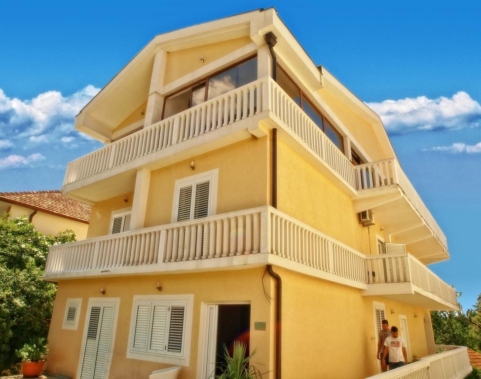 Vila Danica Tivat Lägenhet Exteriör bild
